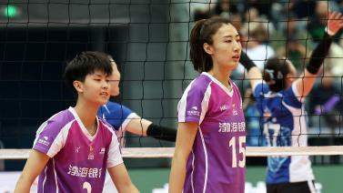 沙特俱乐部在西班牙发广告招前锋，许诺高薪并送保时捷.